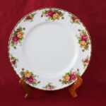 'OLD COUNTRY ROSES' ΠΙΑΤΟ 26εκ ΠΟΡΣΕΛΑΝΗ ROYAL ALBERT