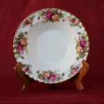 'OLD COUNTRY ROSES' ΠΙΑΤΟ ΒΑΘΥ ΠΟΡΣΕΛΑΝΗ ROYAL ALBERT