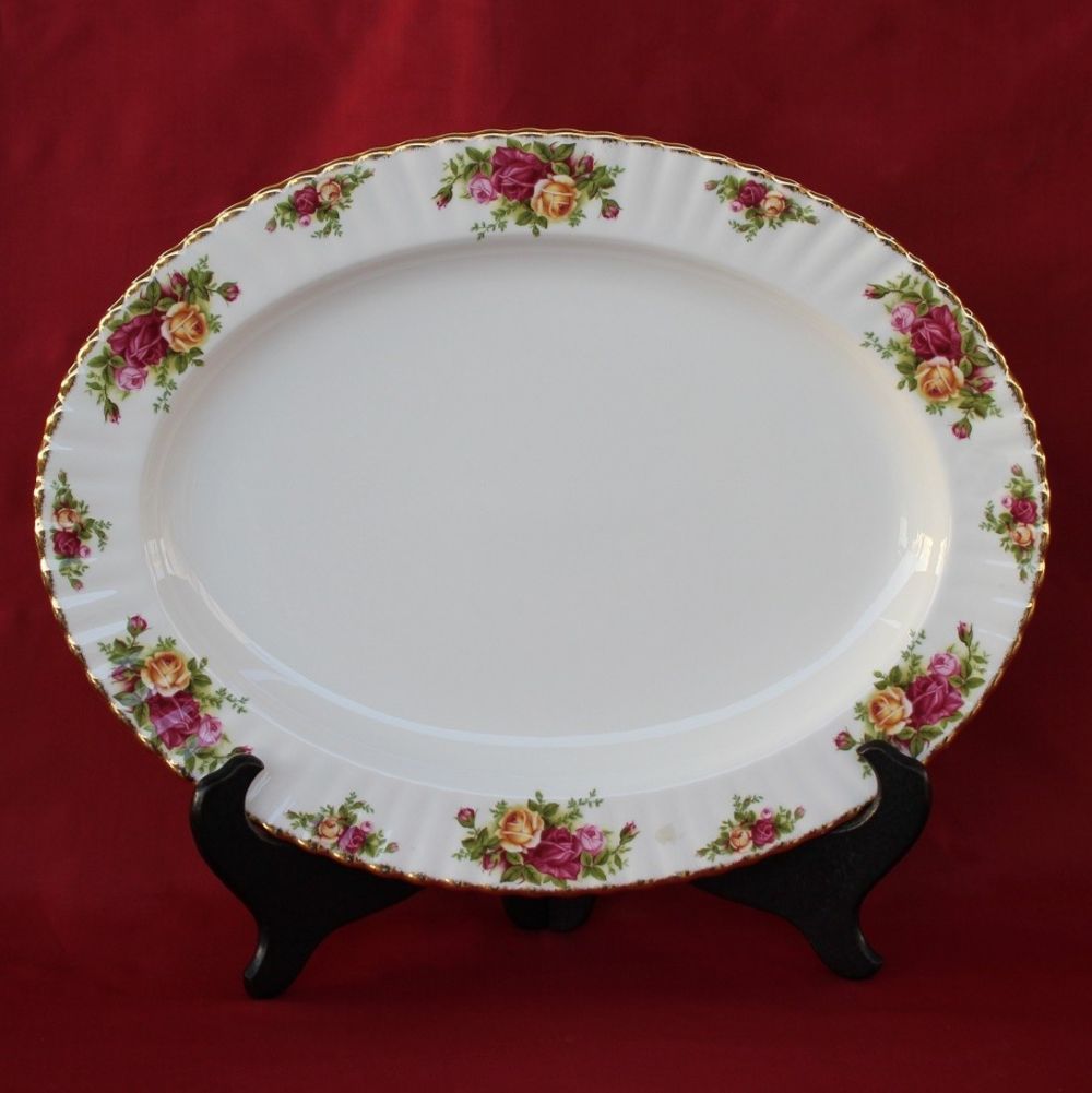Πιατέλα σερβιρίσματος οβάλ Royal Albert Old Contry Roses ΜΑΙΝ ΡΗΟΤΟ 'OLD COUNTRY ROSES' ΟΒΑΛ ΠΙΑΤΕΛΑ ΣΕΡΒΙΡΙΣΜΑΤΟΣ ΠΟΡΣΕΛΑΝΗ ROYAL ALBERT - Image 1