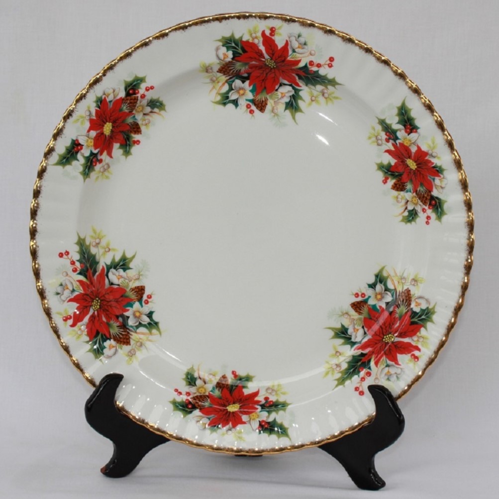 Πρωτοχρονιάτικη πιατέλα Yuletide Royal Albert από φίνα πορσελάνη 'YULETIDE' ΠΙΑΤΕΛΑ ΠΟΡΣΕΛΑΝΗ ROYAL ALBERT - Image 1