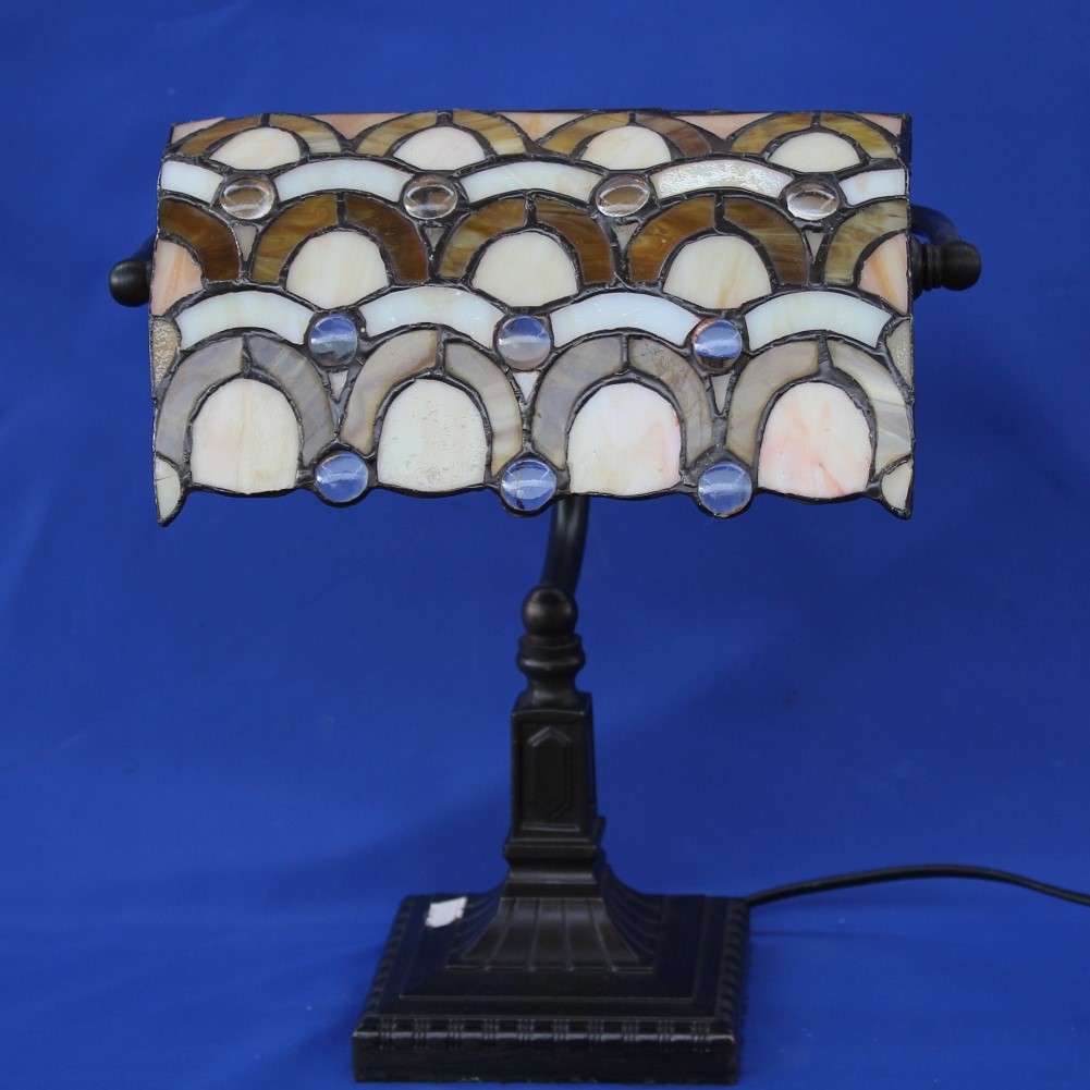 ΛΑΜΠΑ ΓΡΑΦΕΙΟΥ ΓΕΩΜΕΤΡΙΚΟ ΒΙΤΡΟ