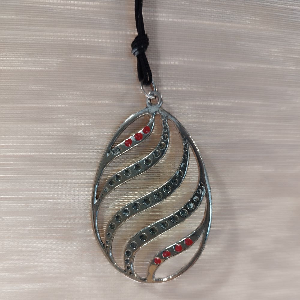 ΚΡΕΜΑΣΤΟ ΑΥΓΟ ΓΙΡΛΑΝΤΑ ΑΣΗΜΙ