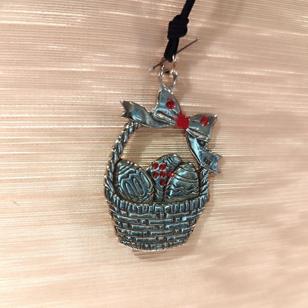 ΚΡΕΜΑΣΤΟ ΚΑΛΑΘΙ ΜΕ ΑΥΓΑ ΑΣΗΜΙ